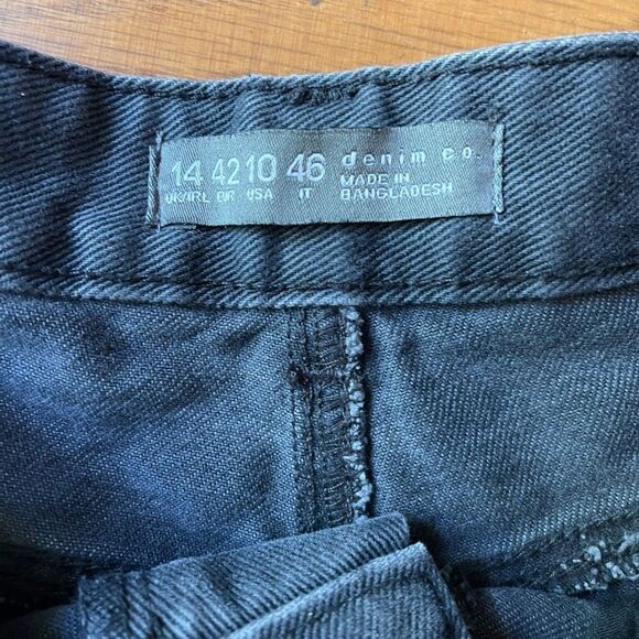 Black women’s size 10 Denim co black frayed distressed 100% cotton jean shorts - Picture 9 of 11